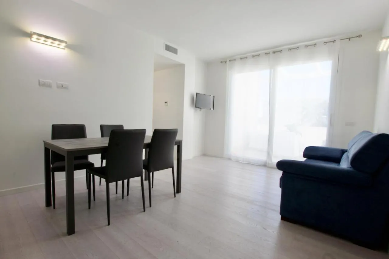 شقة Wave Resort - Home Immobiliare ليدو دي يسولو إيطاليا