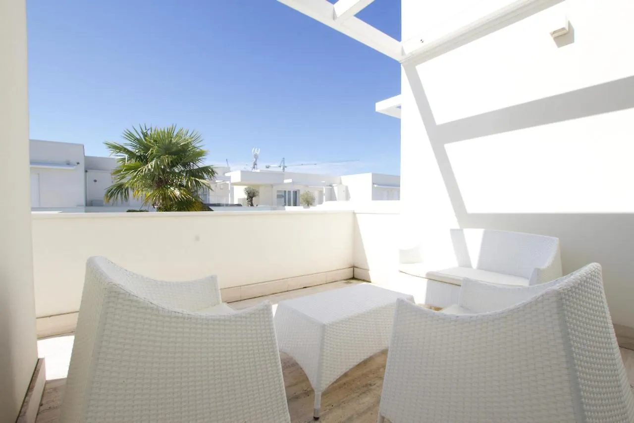 شقة Wave Resort - Home Immobiliare ليدو دي يسولو